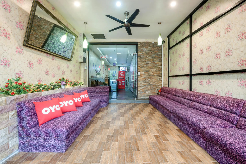 OYO 316 Cozy Rooms@Reader's