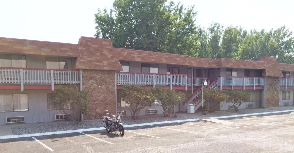 The Hotel Y
