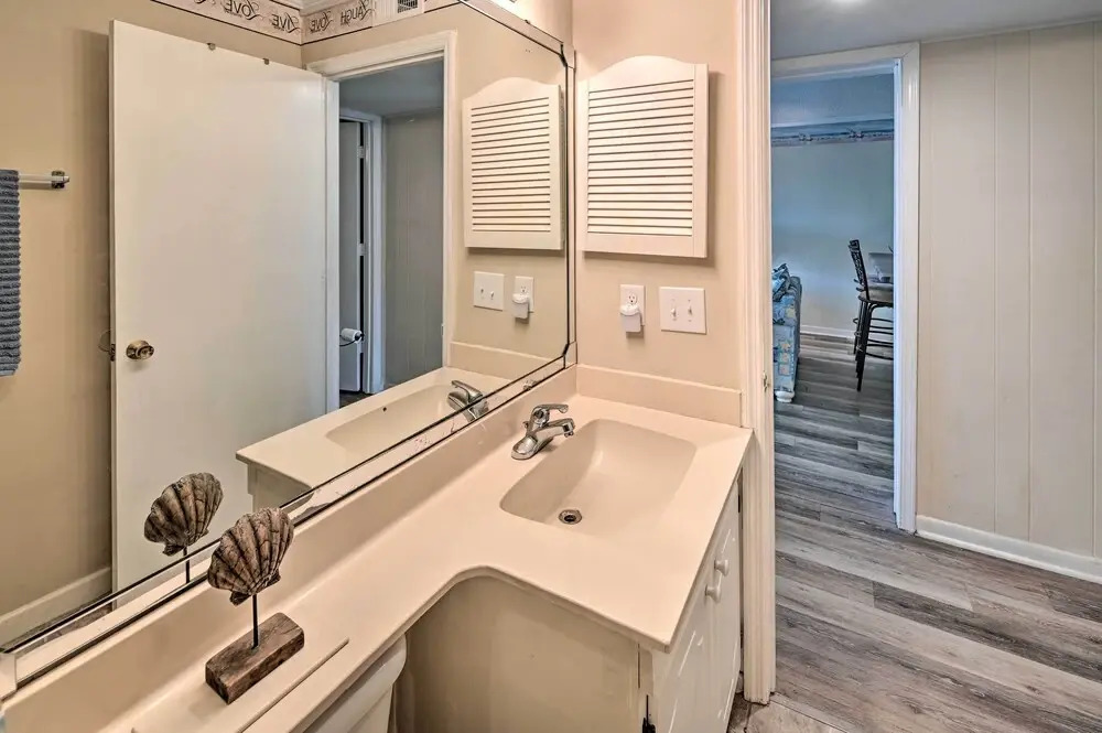 Myrtle Beach Condo w/ Community Beach Access!