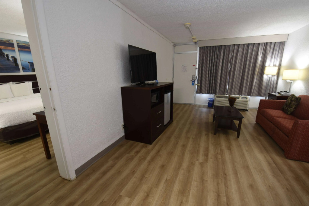 Days Inn by Wyndham Stuart