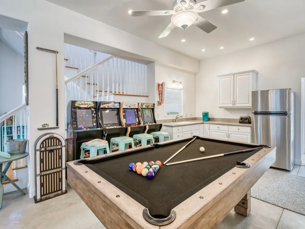 Johnson Beach Way - 4 Br Home