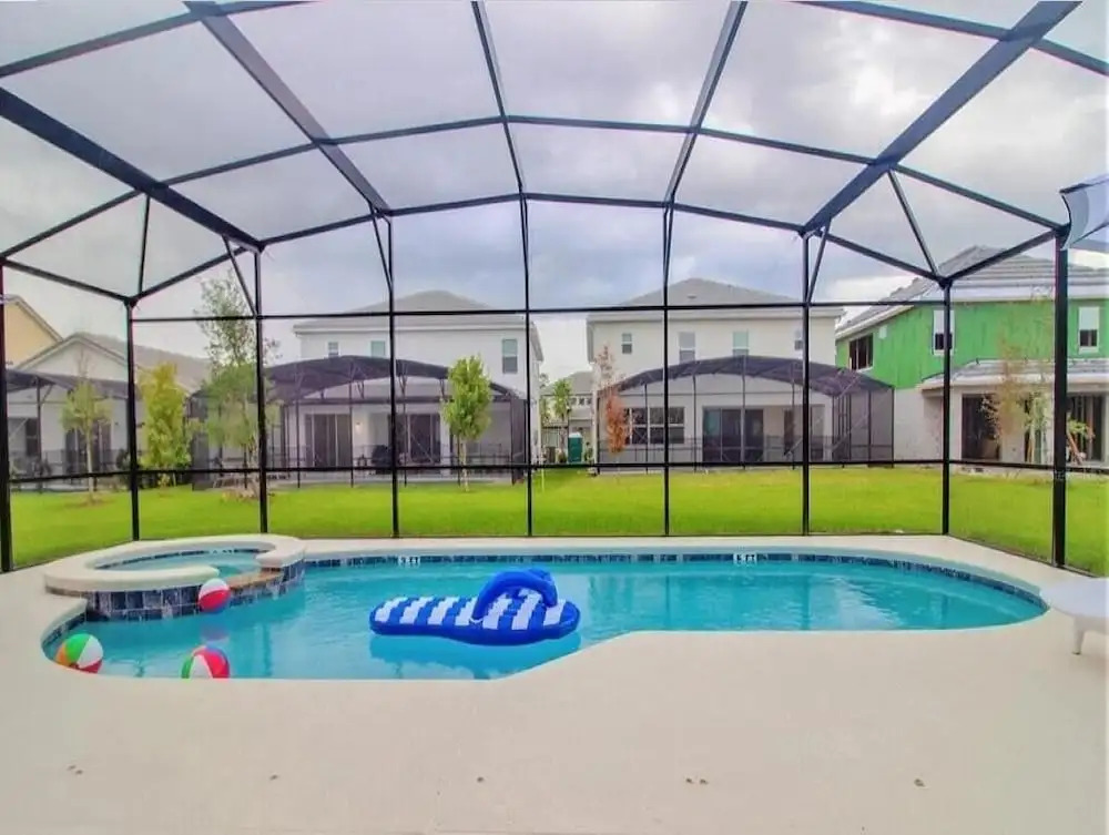 Sonoma Resort, Private Pool, and Much More!!