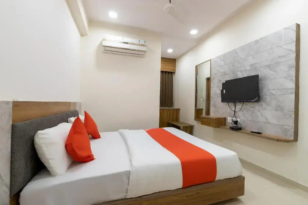 Hotel Bhavya, Ahmedabad