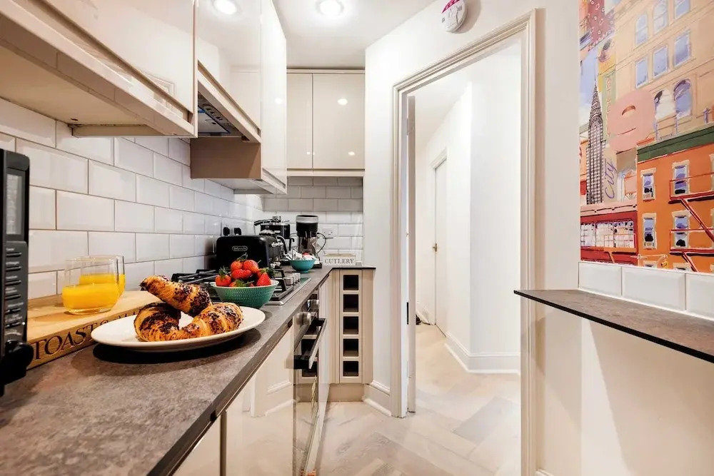 Stylish Buckingham Apartment Victoria