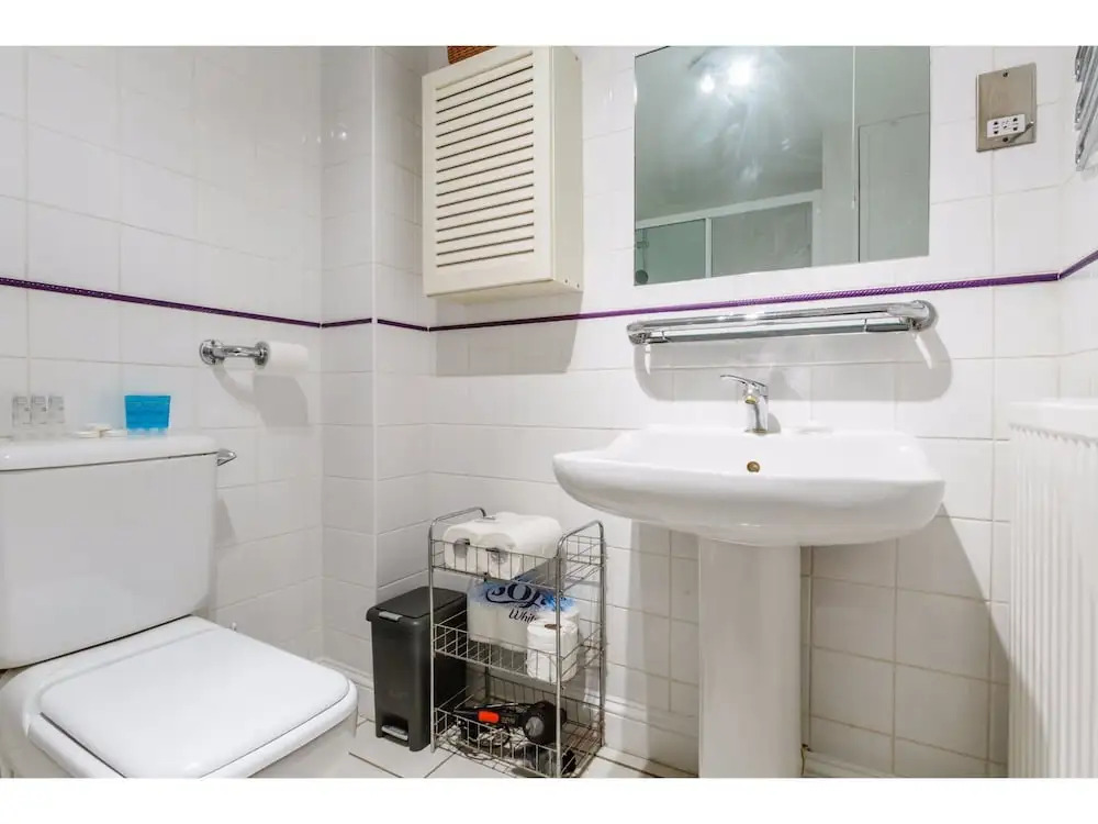 Bright, Spacious West Hampstead Flat for 4