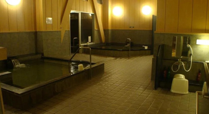 Kumamoto Capsule Hotel - Hostel, Caters to Men