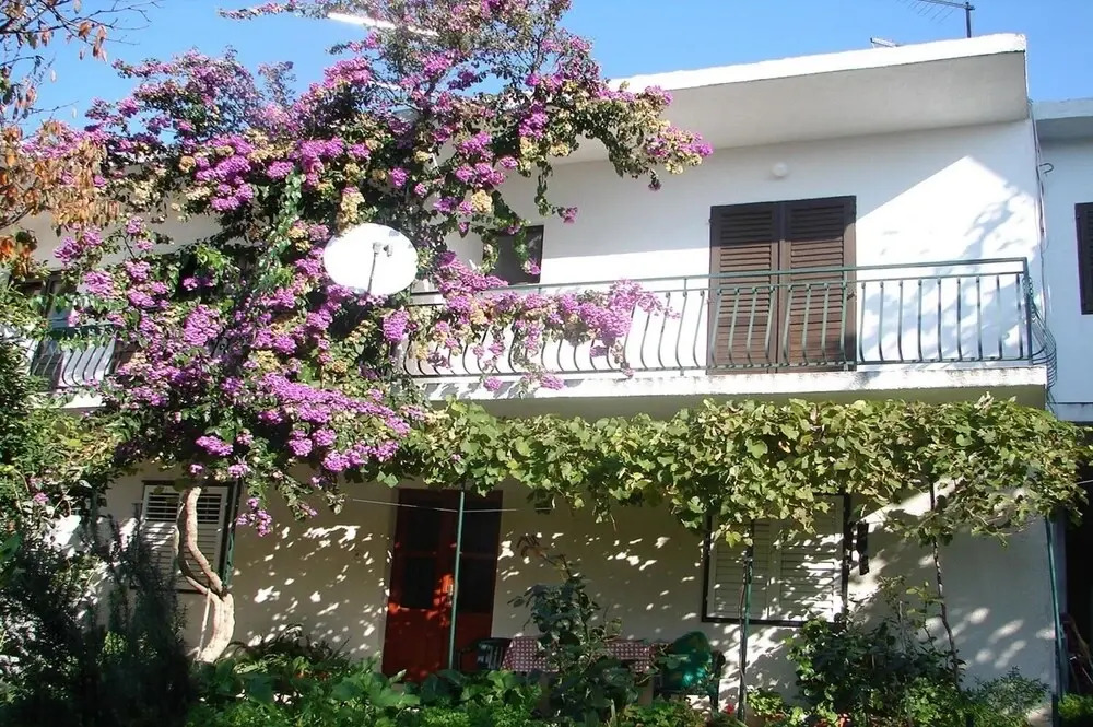 Apartments Sini
