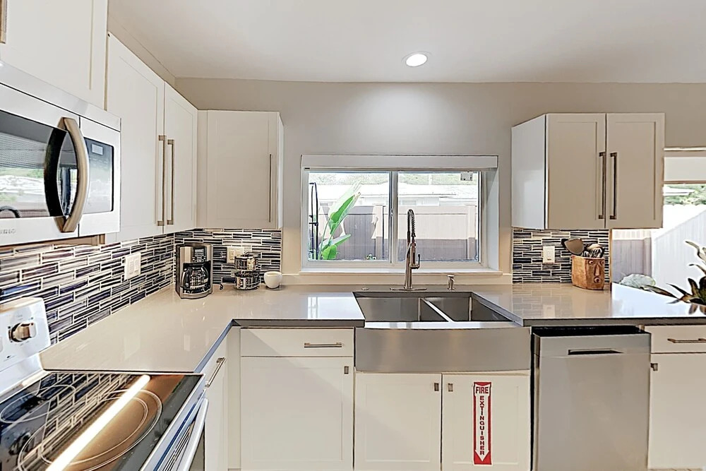 Lake Ridge W/ Pool & Private Courtyard 2 Bedroom Duplex