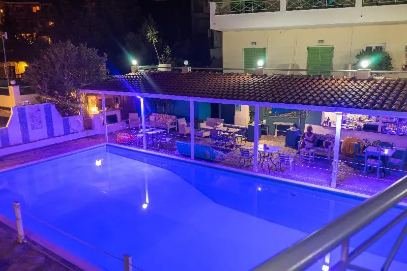 Tropicana Inn
