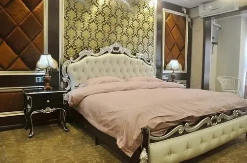 Luoyang Fengtaihaodi Theme Hotel