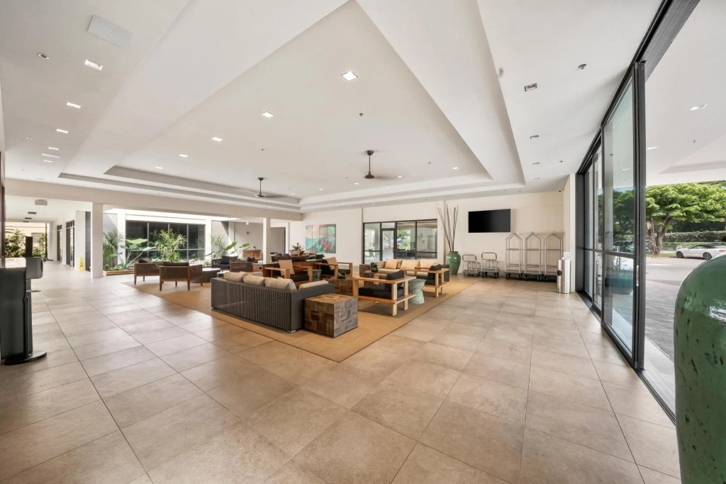 Valley Isle 206 in Lahaina