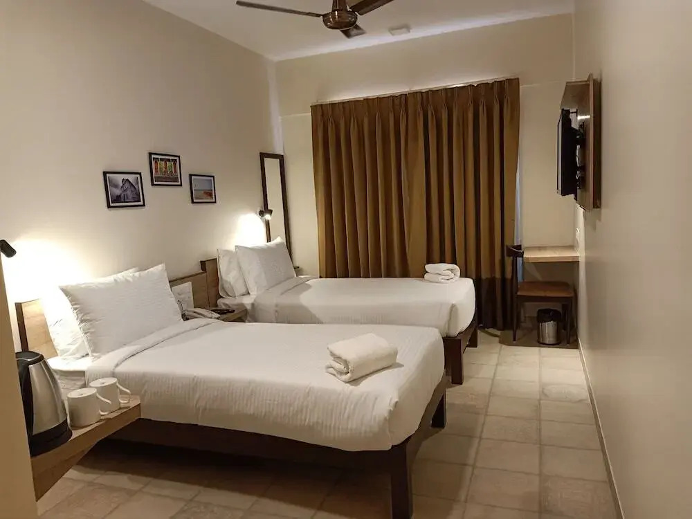 Hotel Sharayu One
