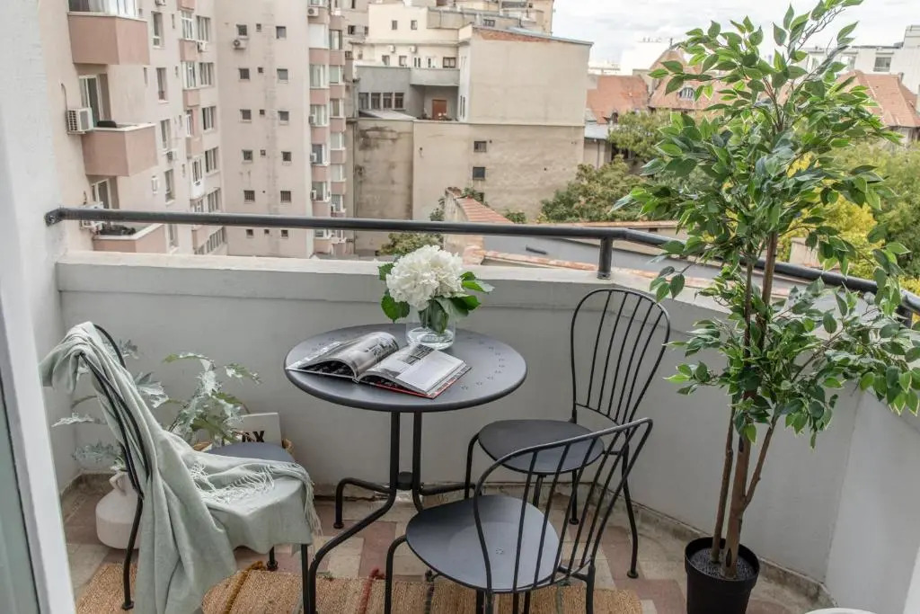 LITTLE PARIS by CityLife Suites