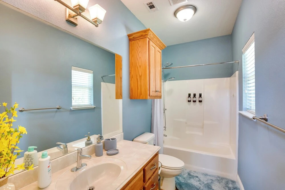 Fish & Kayak: Tranquil Cedar Creek Home!