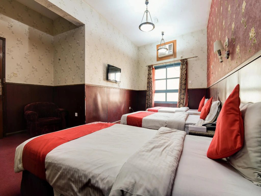 Parasol Hotel