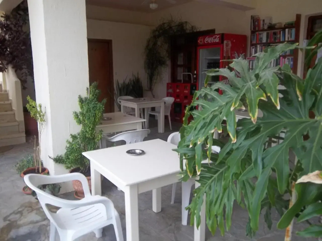 Knossos Hotel