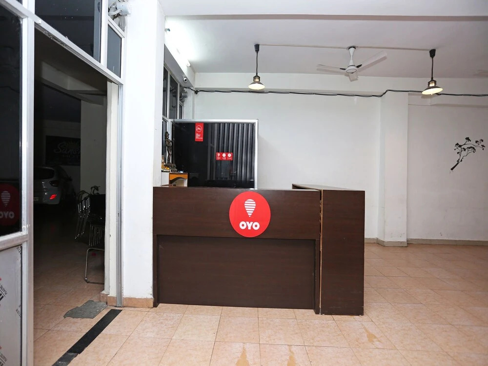 OYO 10391 Hotel Royal Sunshine