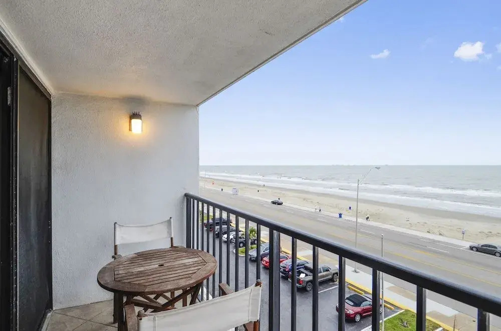 Panorama Palms