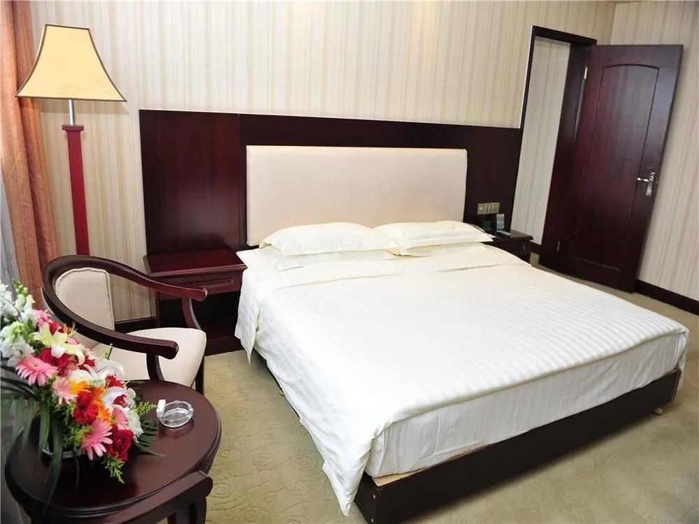 Kunming Greenlake View Hotel