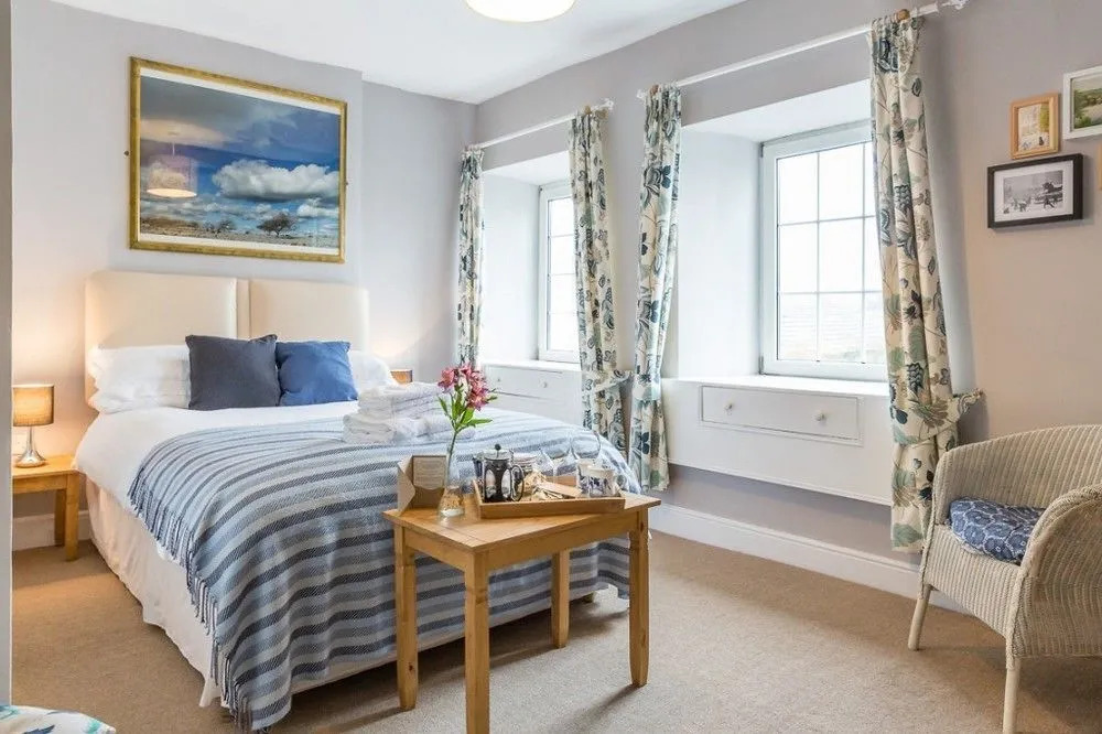 Hutton House Bed and Breakfast