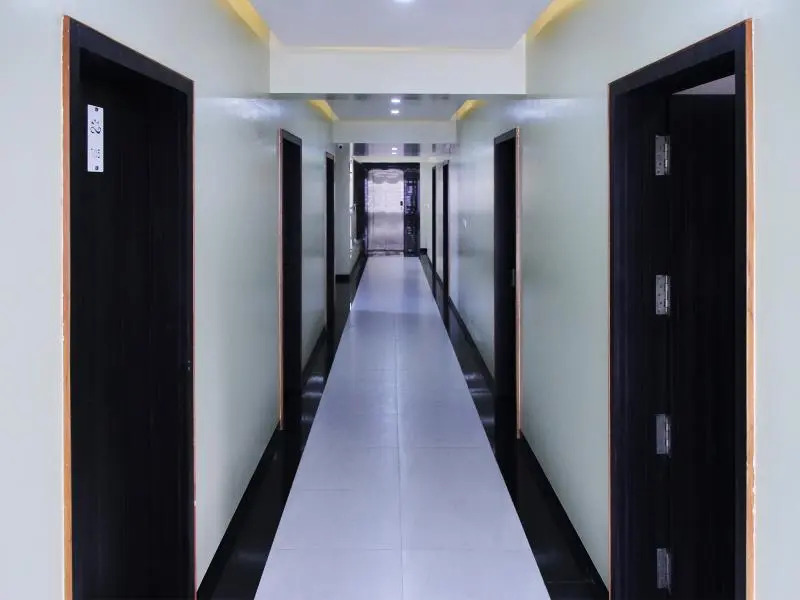 Hotel Yash Executive