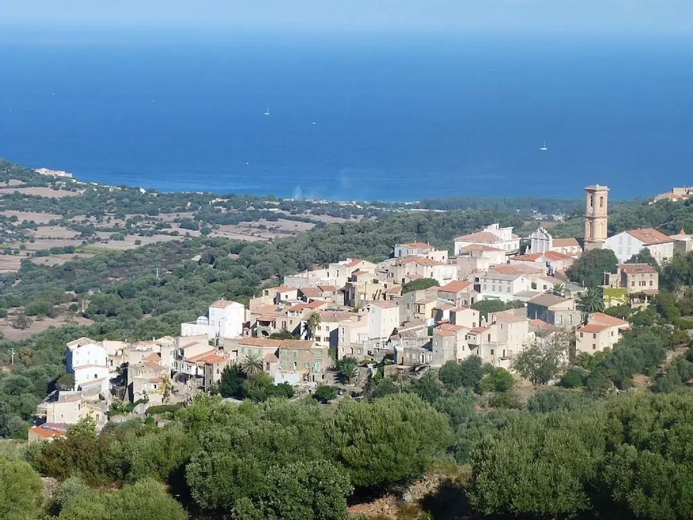 House With 2 Bedrooms in Aregno, With Wonderful City View, Furnished T