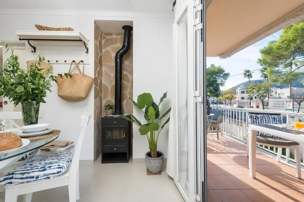 C140 Pine Beach by Mallorca Villa Selection