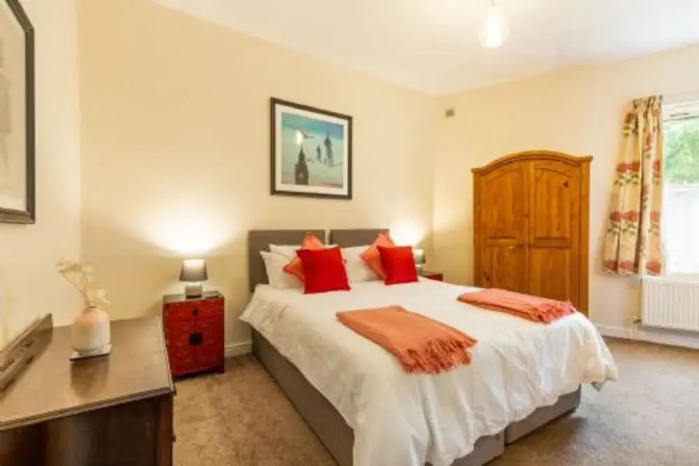 Host Stay Coastal Retreat