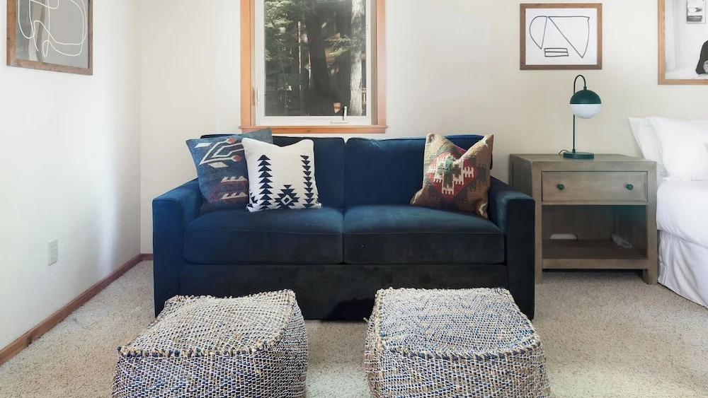 Redwood by Avantstay Secluded Cabin w/ Views & Spa 5mins to Northstar!