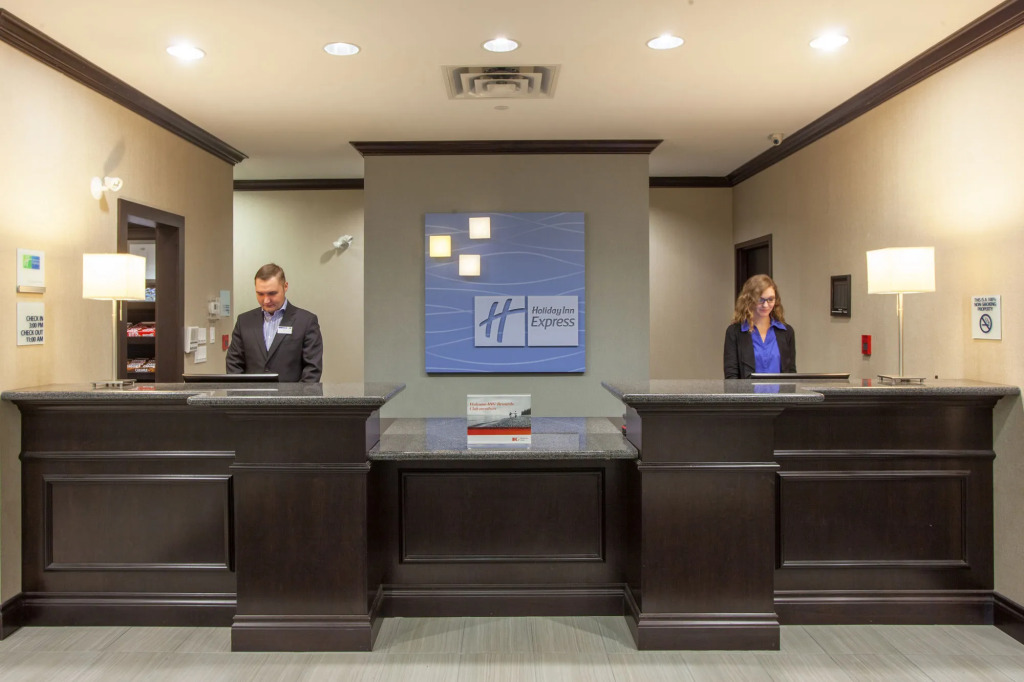 Holiday Inn Express & Suites Ottawa East-Orleans by IHG