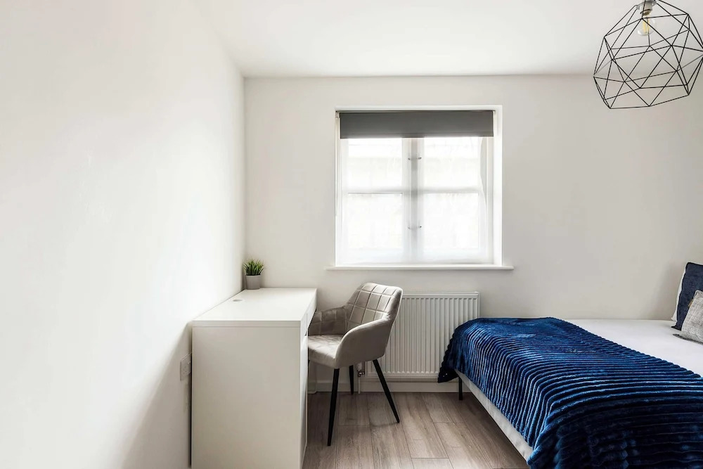 Finsbury Park Retreat: Modern Comfort