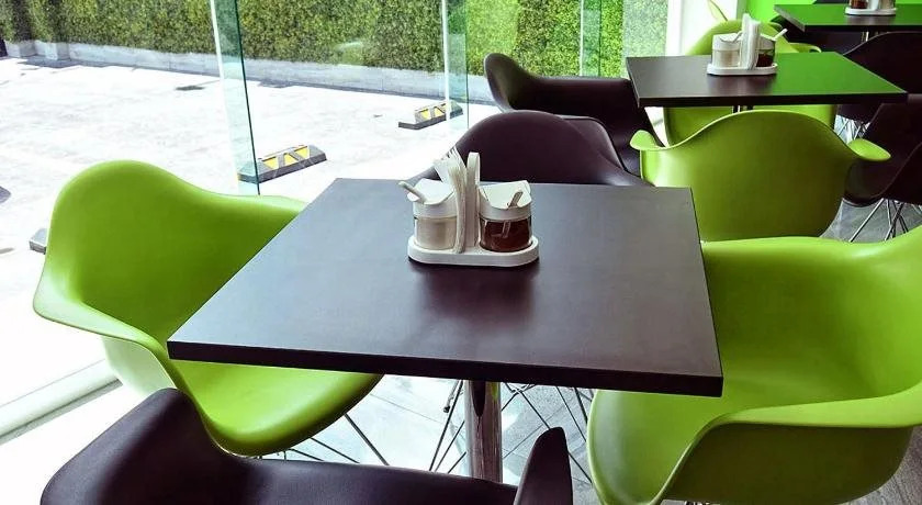 HOTEL LEMON GREEN -Zona Expo Frente al Centro de Convenciones