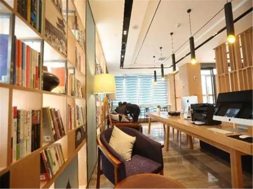 Atour Hotel Shuangyong Ave