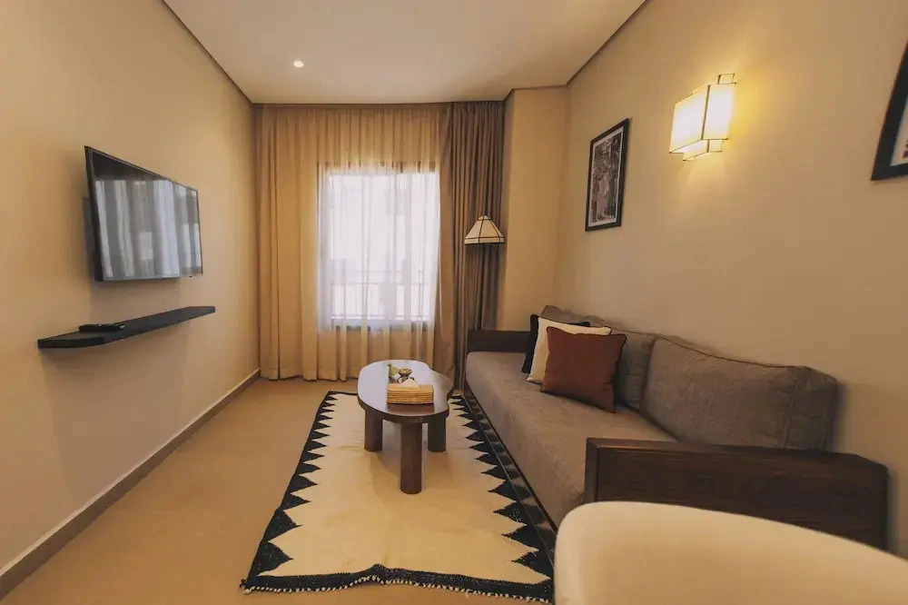 Dally Apart Hotel