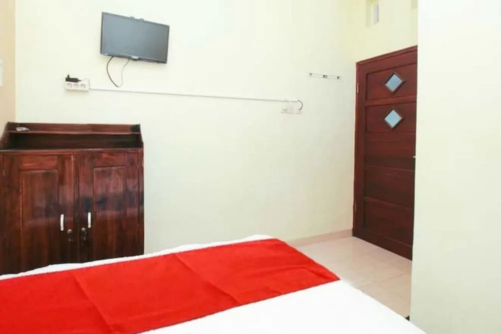 RedDoorz Syariah near Universitas Merdeka Malang