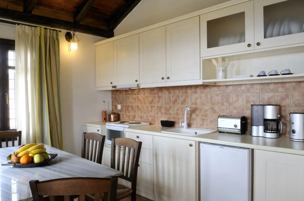Esperos Suites & Villas