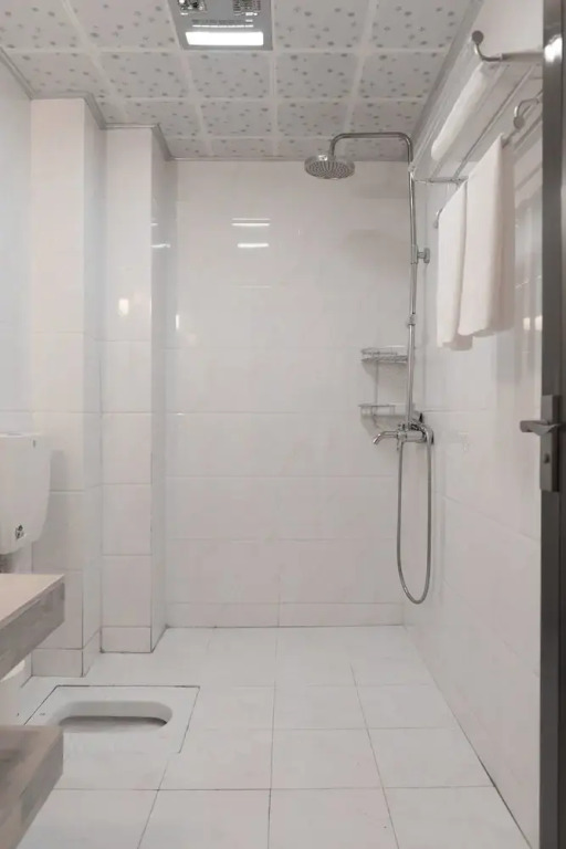 Qing Apartment Spring Heartbeat