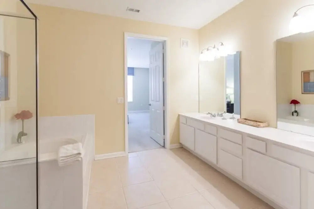 2 Bed 2 Bath Premium L 2002 2 Bedroom Condo