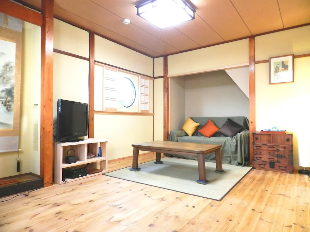Holiday House Ayu