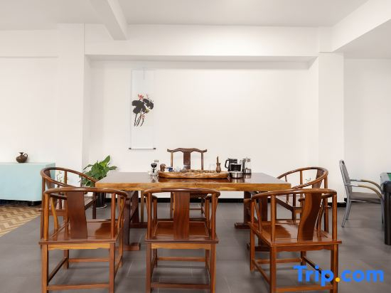 Monian Inn