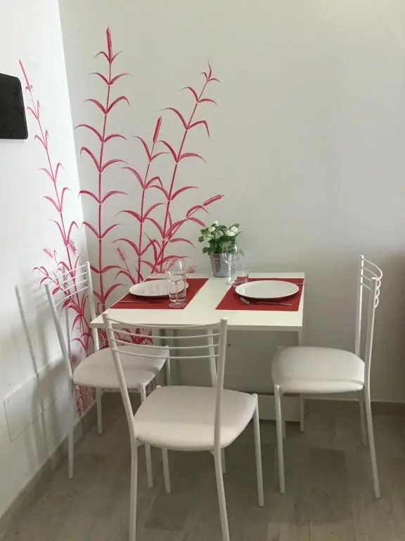 APPARTAMENTO RUBINO - Lovely Little Flat 3 Minutes From Golf Club 5 Minutes From Lake