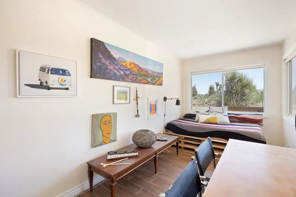 Yucca Valley Hideaway - Hammocks, Fire Pit & Grill 2 Bedroom Home By Redawning