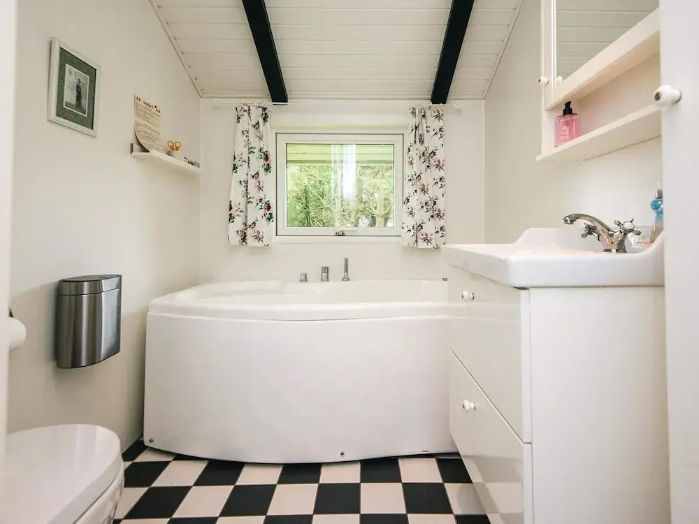 5 Person Holiday Home in Blavand-by Traum