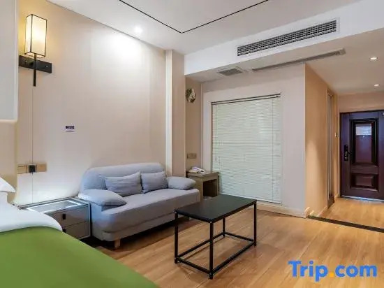 Zhuoding Xisheng Hotel (Chongqing Jiangbei Airport Yubei Square Subway Station)