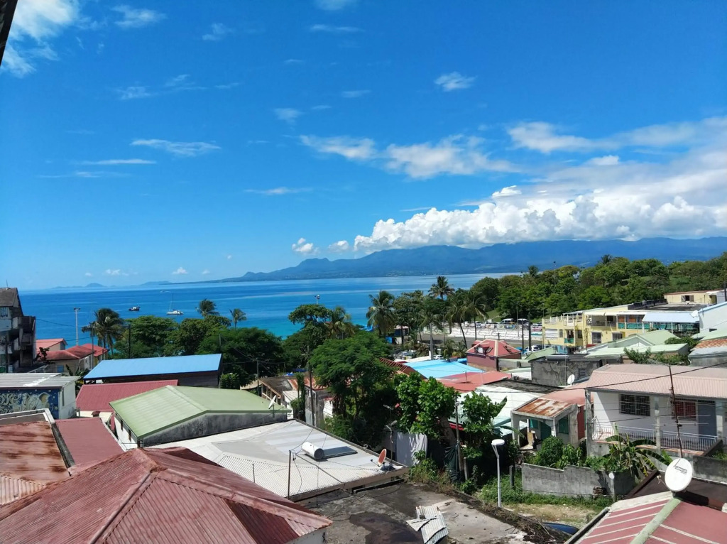 Appartement vue mer et montagne à 100m de la plage