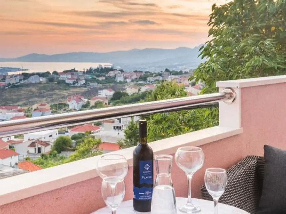 Enticing Villa in Ku?ine With Private Swimming Pool