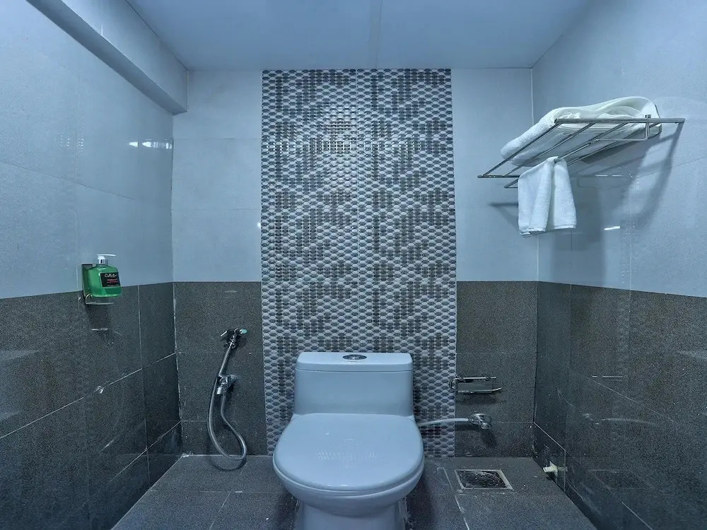 Mayajaal Multiplex By OYO Rooms