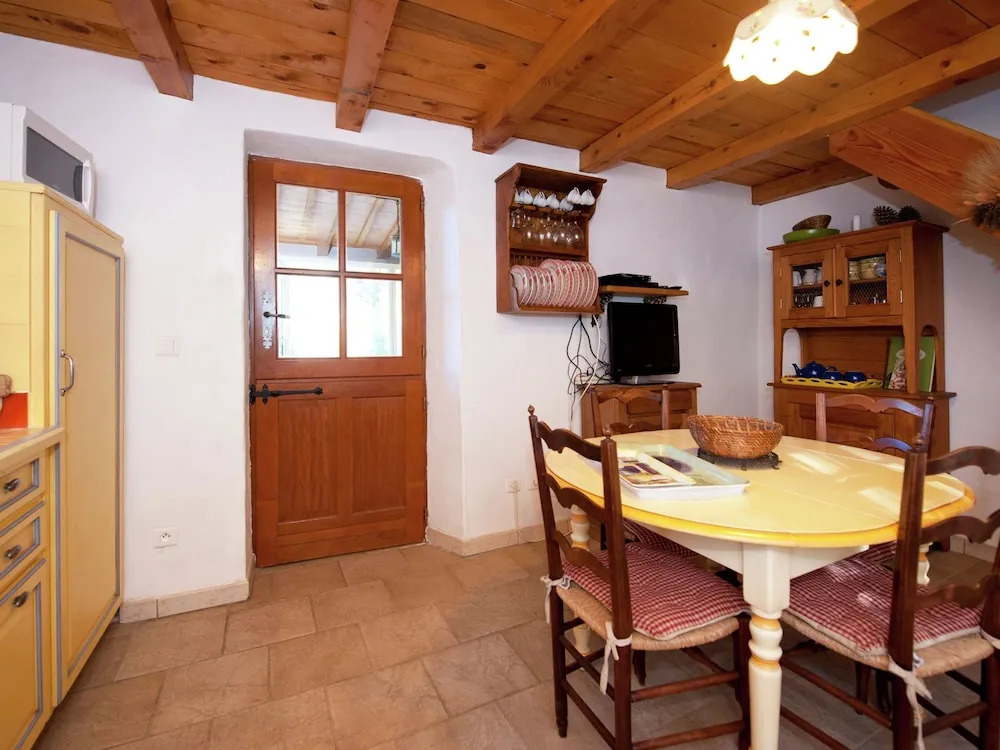 Beautiful Holiday Home in Barjols With Swimming Pool
