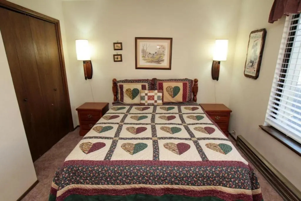 Discovery 4 #128, Loft