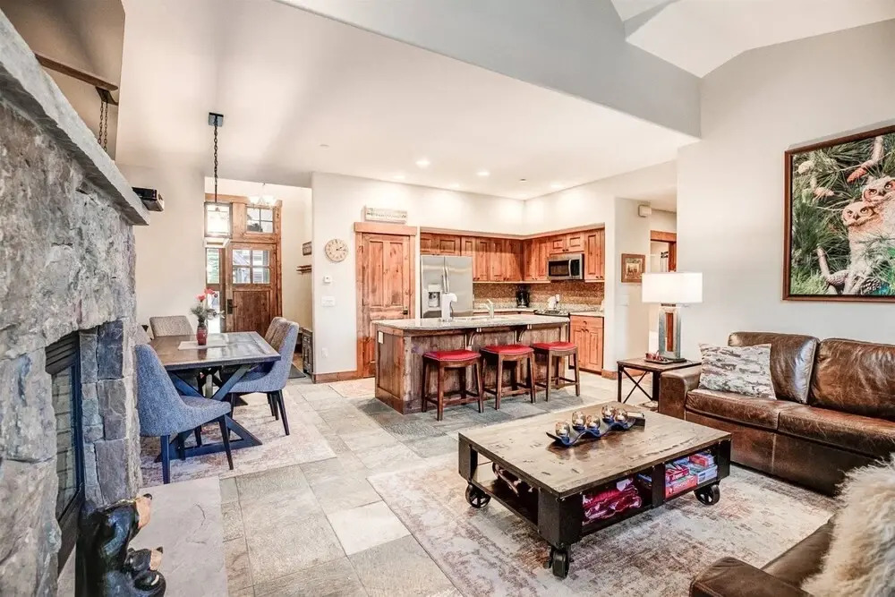 Ski-in 2 Bedroom Townhome at Mountain Thunder